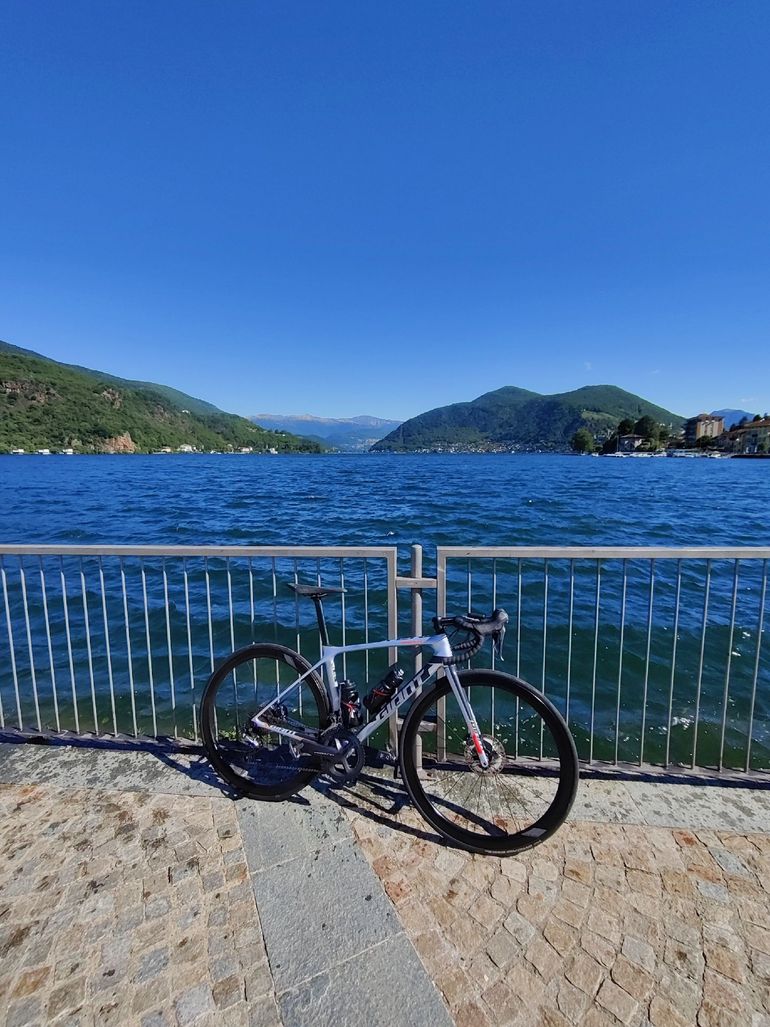 Used Giant TCR Advanced Pro 2 Disc 2020 2020 Road & Gravel, Light Gray — image 2 of 3