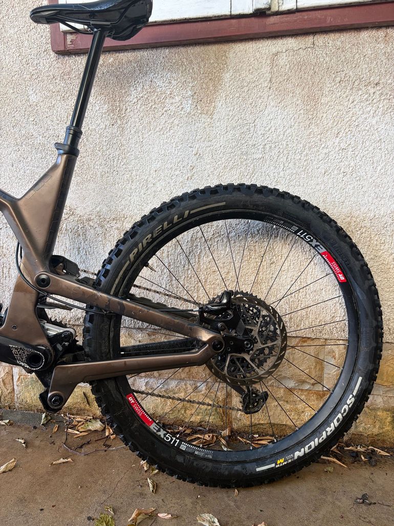 Used Norco Range C2 2023 2023 Mountainbike, Nero — image 7 of 7