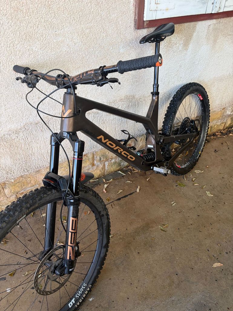 Used Norco Range C2 2023 2023 Mountainbike, Nero — image 5 of 7