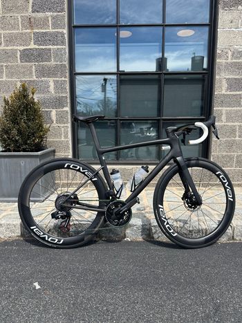 Used Specialized S-Works Tarmac SL8 - SRAM RED AXS 2026 2026 Road & Gravel, Black — image 4 of 5