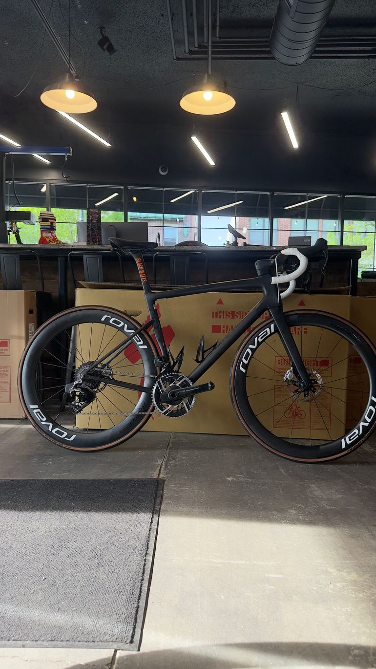 Used Specialized S-Works Tarmac SL8 - SRAM RED AXS 2026 2026 Road & Gravel, Black — image 3 of 5