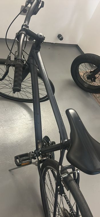 Used Giant Escape Tektro 2021 Road & Gravel, Black — image 3 of 4