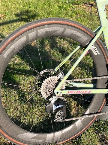 Used Specialized Tarmac SRAM Red eTap AXS 2026 Road & Gravel, Green — image 3 of 16