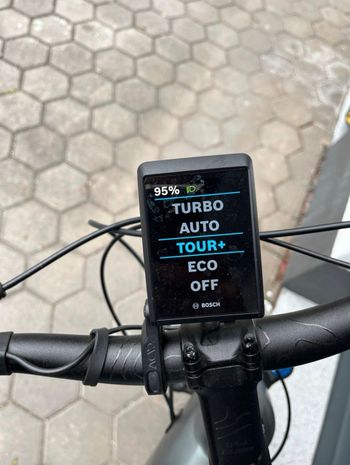 Used CUBE KATHMANDU HYBRID, PRO 750 2024 2024 Urban — image 3 of 8