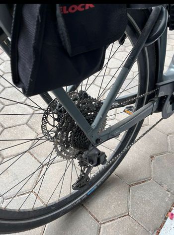 Used CUBE KATHMANDU HYBRID, PRO 750 2024 2024 Urban — image 2 of 8