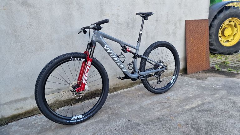 Used Specialized Epic Sram Eagle Transmission X0 2025 Mountainbike, Light Gray — image 5 of 9