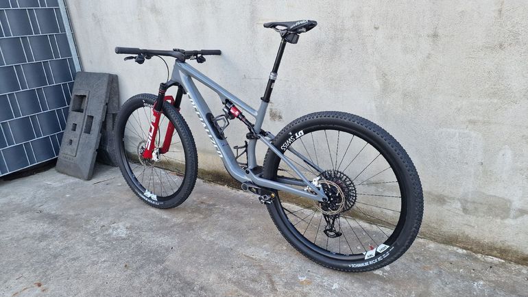 Used Specialized Epic Sram Eagle Transmission X0 2025 Mountainbike, Light Gray — image 6 of 9