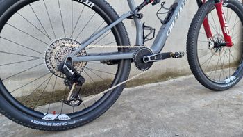 Used Specialized Epic Sram Eagle Transmission X0 2025 Mountainbike, Light Gray — image 7 of 9