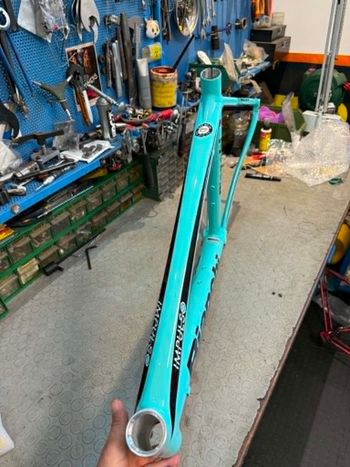 Used Bianchi IMPULSO. 2020. NOS. NUOVO. Frameset 2020 Road & Gravel, Blue — image 7 of 10