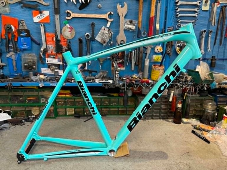 Used Bianchi IMPULSO. 2020. NOS. NUOVO. Frameset 2020 Road & Gravel, Blue — image 1 of 10