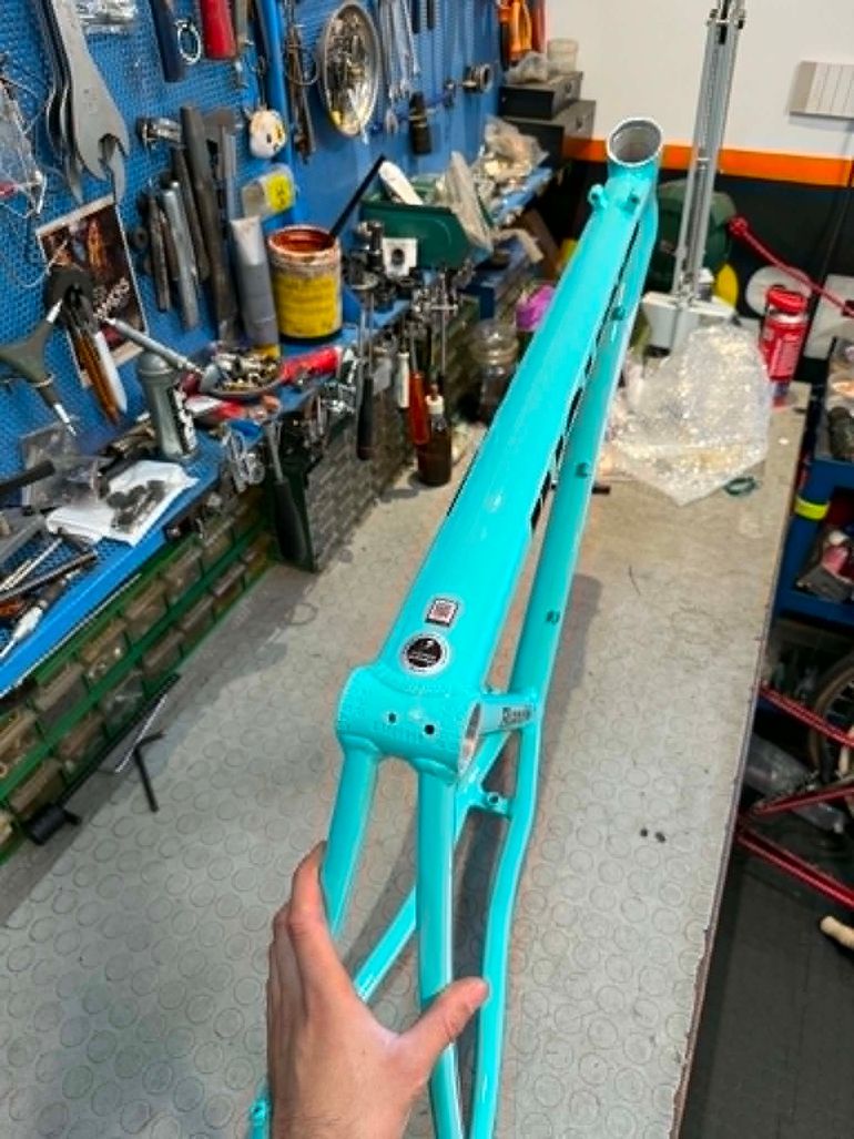 Used Bianchi IMPULSO. 2020. NOS. NUOVO. Frameset 2020 Road & Gravel, Blue — image 8 of 10