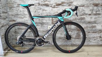 Used Bianchi Oltre RC - Sram Red eTap AXS disc 2023 2023 Carretera y gravel
