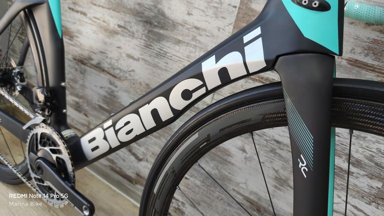 Used Bianchi Oltre RC - Sram Red eTap AXS disc 2023 2023 Road & Gravel, Green — image 19 of 41