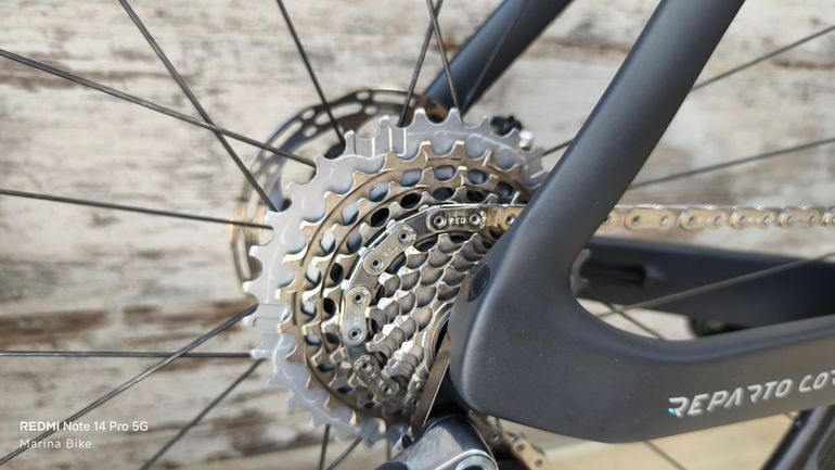 Used Bianchi Oltre RC - Sram Red eTap AXS disc 2023 2023 Road & Gravel, Green — image 10 of 41
