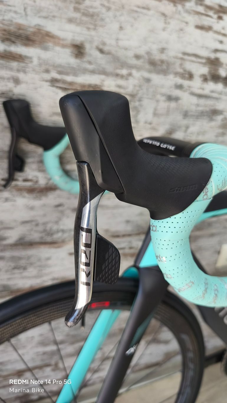 Used Bianchi Oltre RC - Sram Red eTap AXS disc 2023 2023 Road & Gravel, Green — image 33 of 41