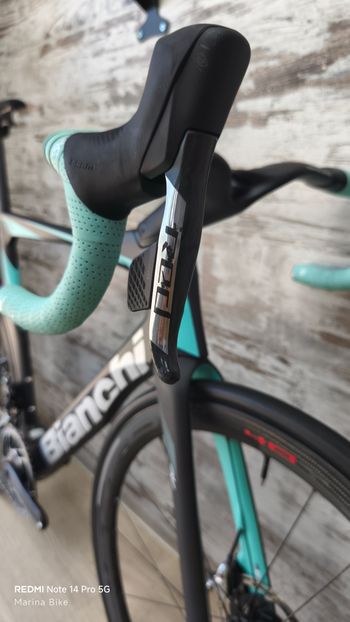 Used Bianchi Oltre RC - Sram Red eTap AXS disc 2023 2023 Road & Gravel, Green — image 16 of 41