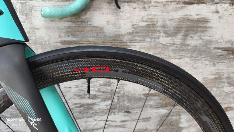 Used Bianchi Oltre RC - Sram Red eTap AXS disc 2023 2023 Road & Gravel, Green — image 21 of 41