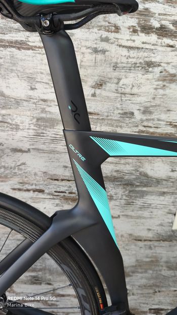 Used Bianchi Oltre RC - Sram Red eTap AXS disc 2023 2023 Road & Gravel, Green — image 11 of 41