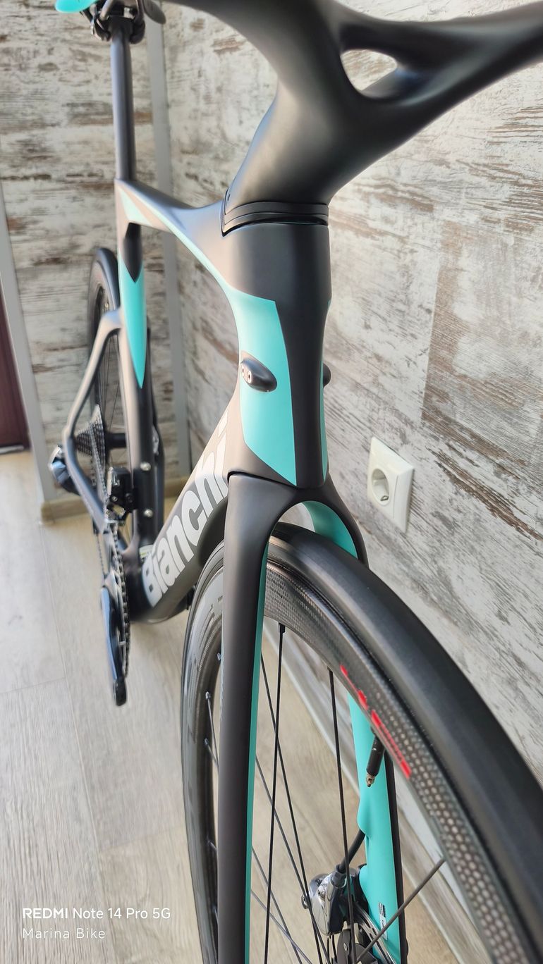 Used Bianchi Oltre RC - Sram Red eTap AXS disc 2023 2023 Road & Gravel, Green — image 17 of 41