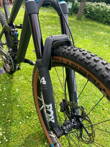 Used Canyon Spectral CF 8.0 (2017) 2017 Mountainbike — image 5 of 6