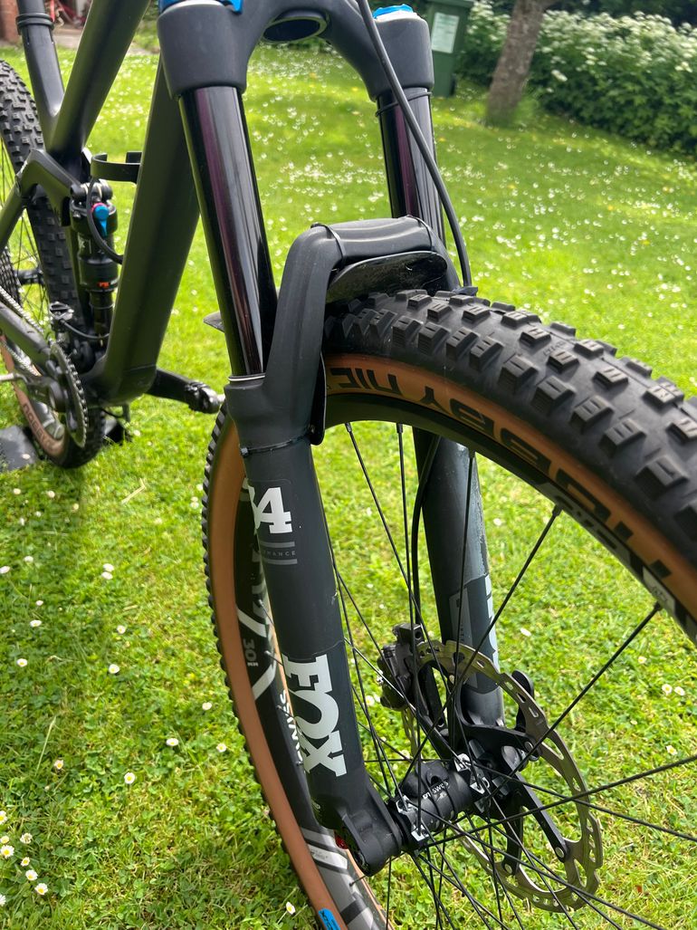 Used Canyon Spectral CF 8.0 (2017) 2017 Mountainbike — image 5 of 6