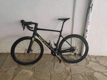 Used Scott Addict 40 2022 2022 Road & Gravel, Green — image 2 of 22