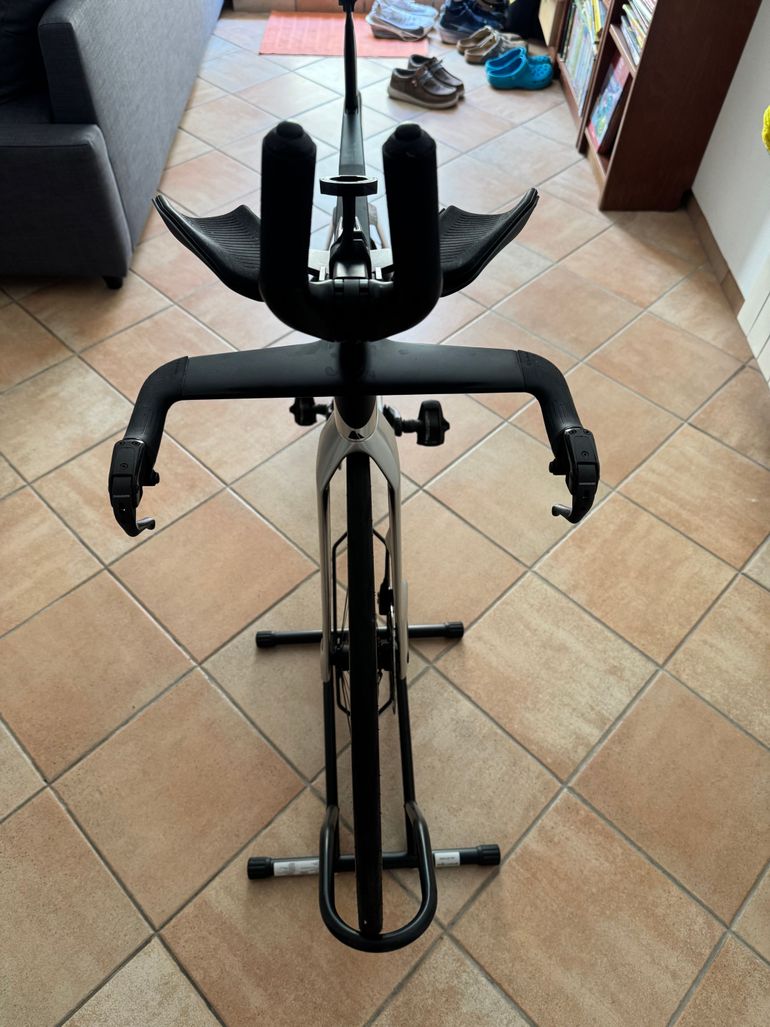 Used Canyon Speedmax CFR Disc eTap 2023 2023 Road & Gravel, Light Gray — image 6 of 11