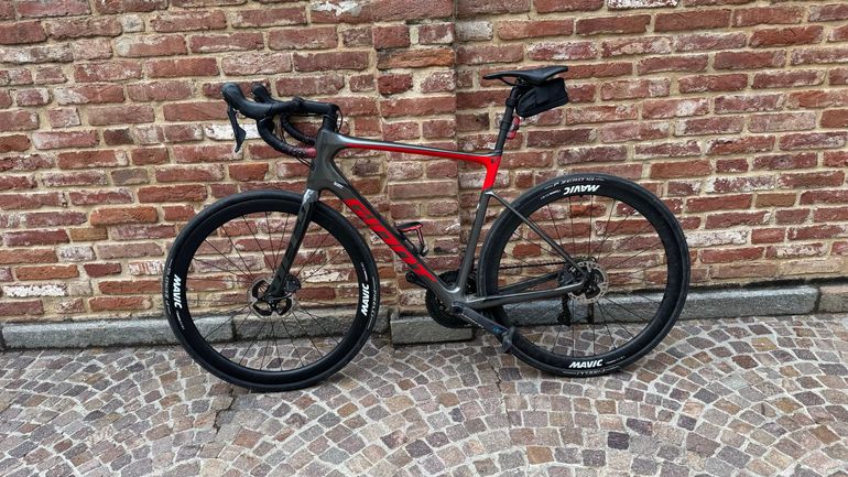 Used Giant Defy Advanced 1 2019 2019 Road & Gravel, Grigio chiaro — image 1 of 5