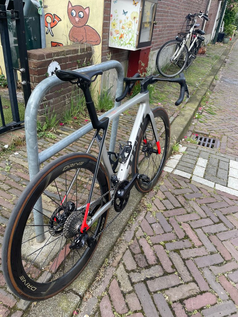 Used Trek Madone SL 7 Gen 8 2025 2025 Road & Gravel — image 5 of 7