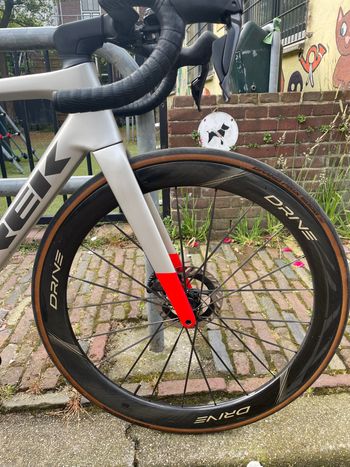 Used Trek Madone SL 7 Gen 8 2025 2025 Road & Gravel — image 4 of 7