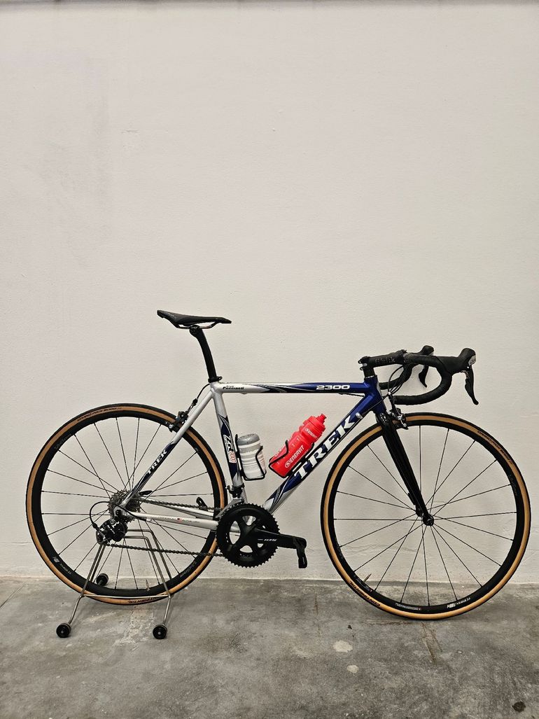Used Trek 2300 2003 Frameset 2003 Road & Gravel, Light Gray — image 1 of 4