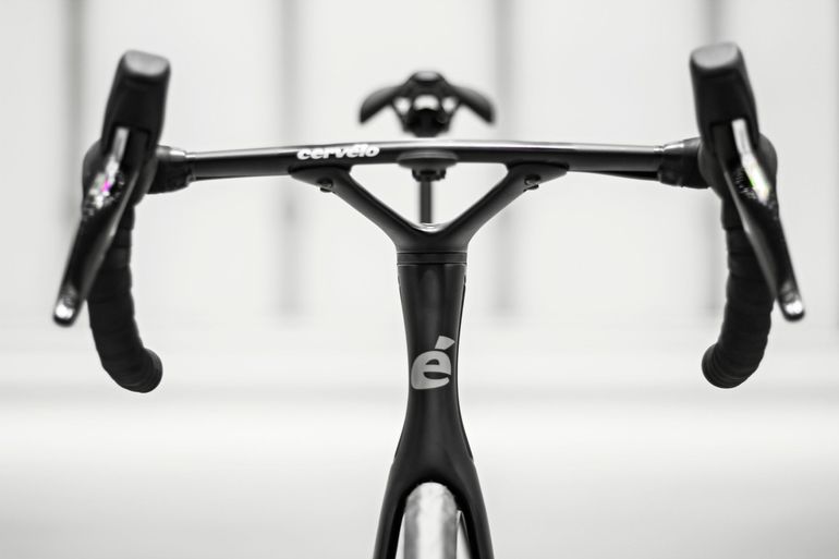 Used Cervélo S5 Force AXS 2024 2024 Road & Gravel, Black — image 9 of 11