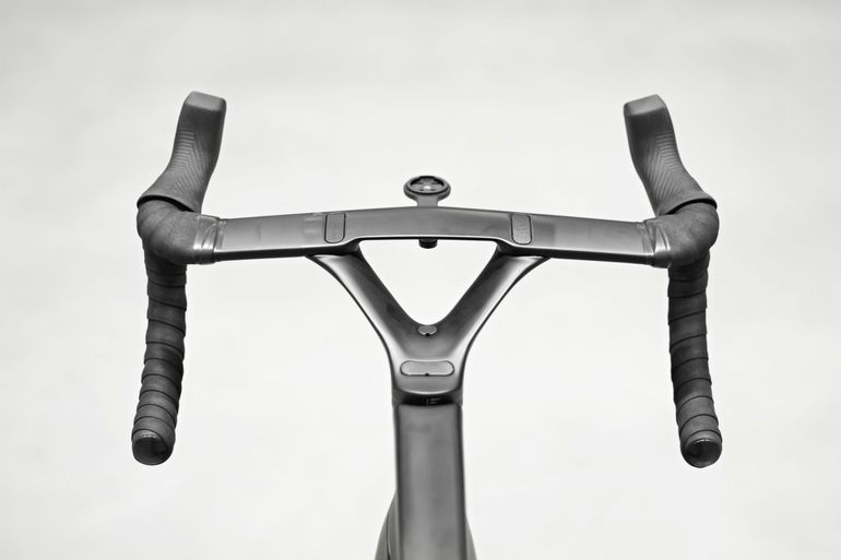 Used Cervélo S5 Force AXS 2024 2024 Road & Gravel, Black — image 5 of 11