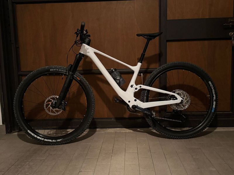 Used Scott Spark 930 2025 2025 Mountainbike, White — image 2 of 4