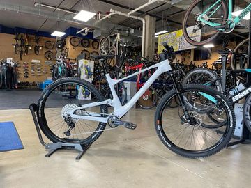 Used Scott Spark 930 2025 2025 Mountainbike, White — image 3 of 4