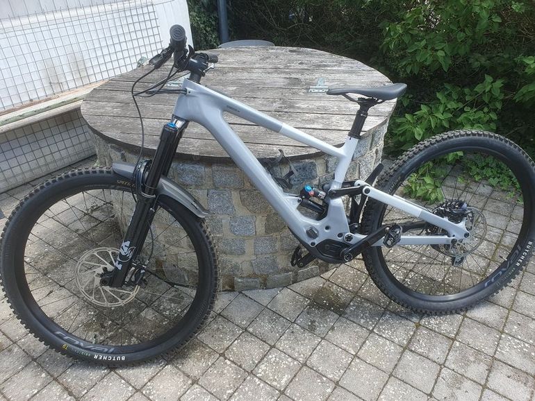 Used Specialized SRAM X01 2022 Mountainbike, Light Gray — image 1 of 16