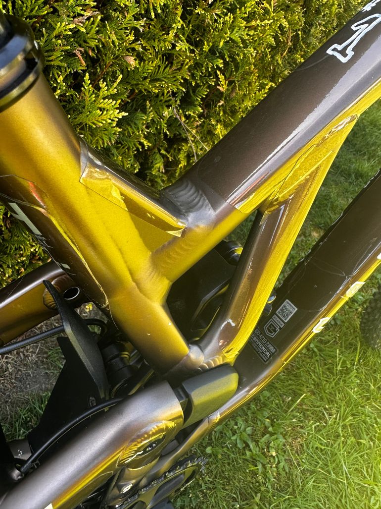 Used Commencal Commencal Supreme V5 DH 2023 Mountainbike, Nero — image 7 of 11