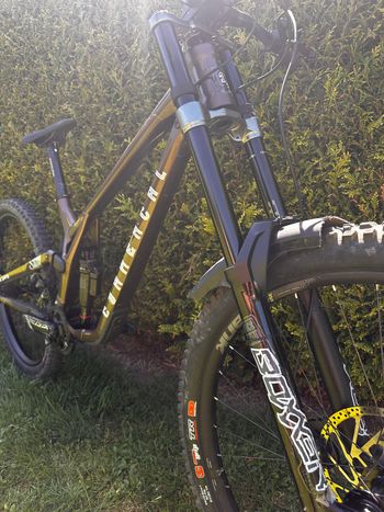 Used Commencal Commencal Supreme V5 DH 2023 Mountainbike, Nero — image 5 of 11