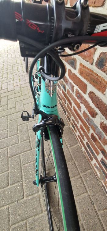 Used Bianchi Oltre Shimano Dura Ace Di2 2019 Road & Gravel — image 7 of 9