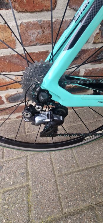 Used Bianchi Oltre Shimano Dura Ace Di2 2019 Road & Gravel — image 4 of 9