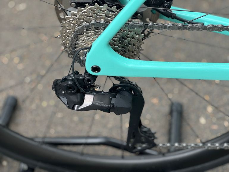 Used Bianchi Specialissima COMP Ultegra Di2 2024 2024 Road & Gravel, Verde — image 8 of 21