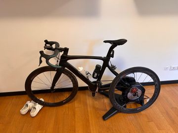 Pinarello Dogma F10 Frameset 2020 2020 Road & Gravel usato, Nero — immagine 2 di 3