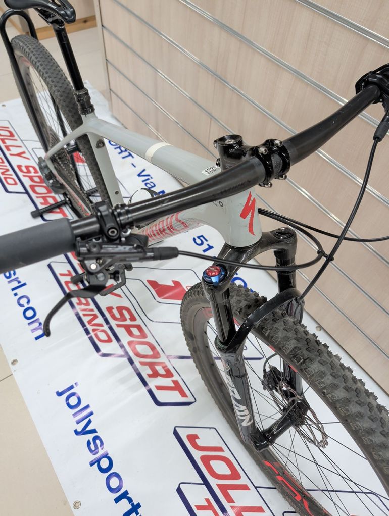 Used Specialized S-Works Epic Hardtail 2021 2021 Mountainbike, Grigio chiaro — image 1 of 4