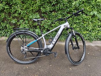 Used CUBE REACTION HYBRID PERFORMANCE, 500 ALLROAD 2022 2022 Mountainbike, Hellgrau, 27.5, 29 — image 2 of 8