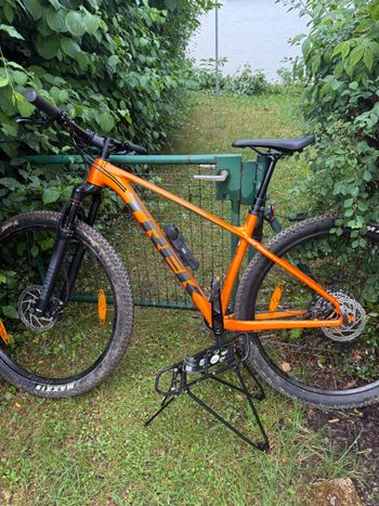 Used Trek X-Caliber 9 2022 2022 Mountainbike — image 2 of 3