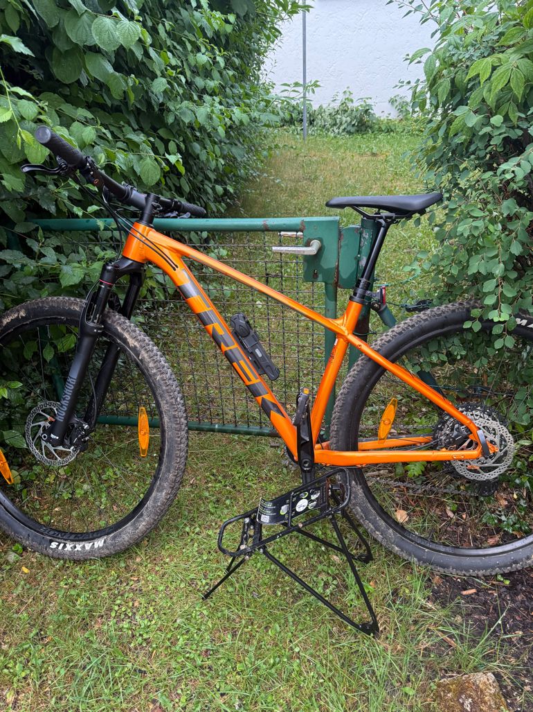 Used Trek X-Caliber 9 2022 2022 Mountainbike — image 2 of 3