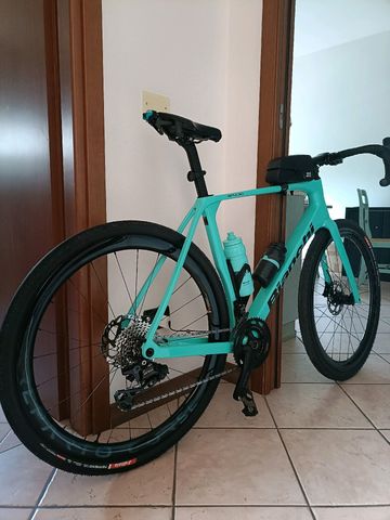 Brugt Bianchi Impulso COMP GRX 610 disc 2024 2024 Road & Gravel — billede 16 af 18
