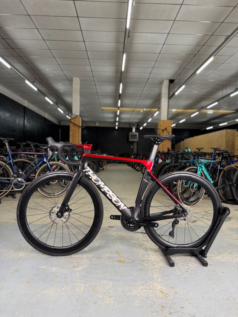 Used Thompson Falcon Di2 Carbon 2023 Road & Gravel, Black — image 17 of 24