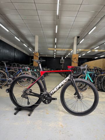 Thompson Falcon Di2 Carbon 2023 Road & Gravel usato