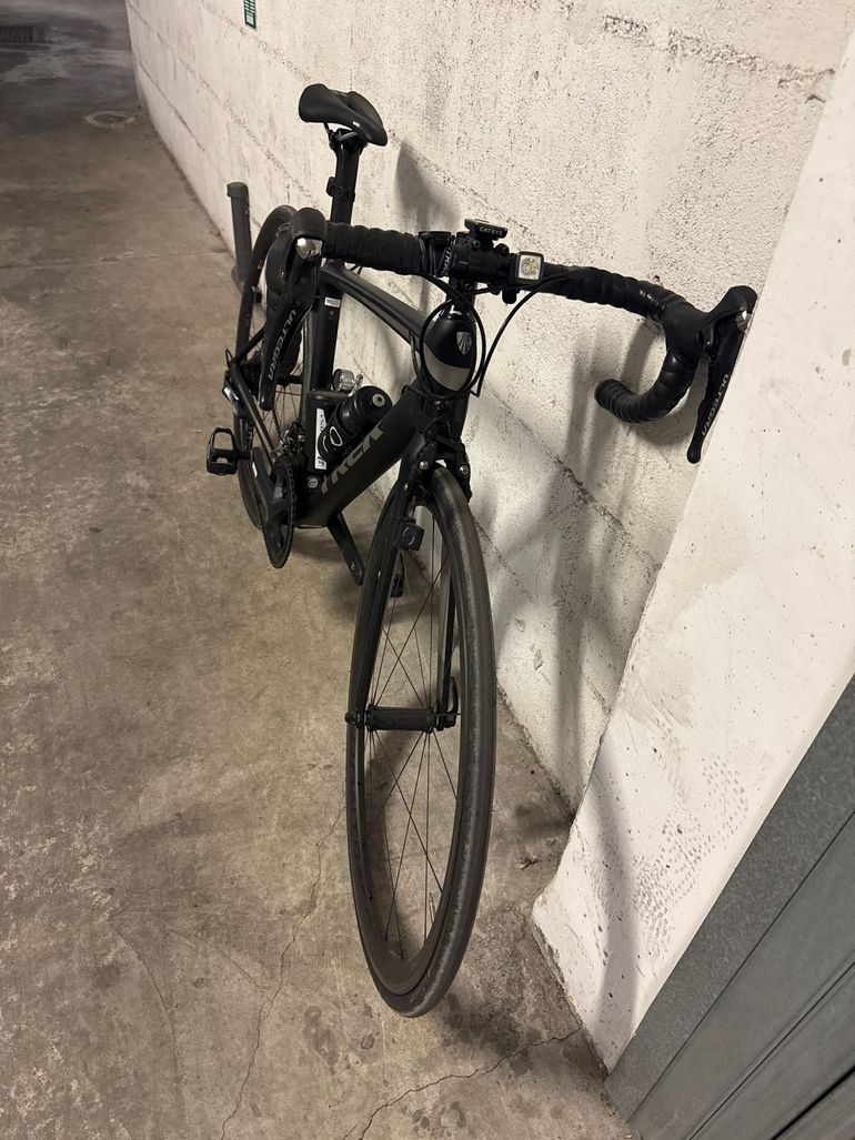 Used Trek Emonda Shimano Dura Ace Di2 2021 Road & Gravel, Black — image 4 of 5